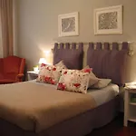 Arch B&B