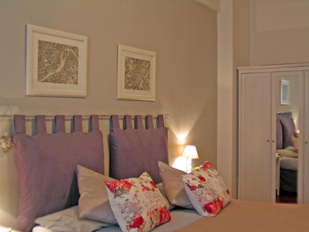 Bed & Breakfast Arch *